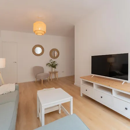 Lux Oasis - Modern 3br, Fast Wifi, Smarttv
