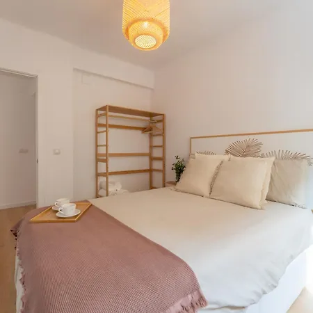 Lux Oasis - Modern 3br, Fast Wifi, Smarttv * Malaga